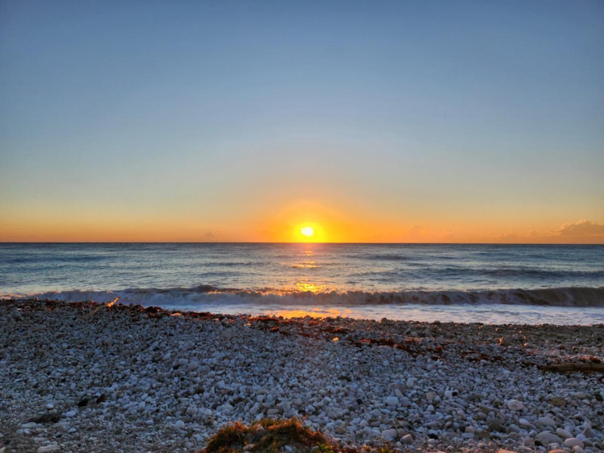 Beachfront Apartment, Quiet 4 Beds, 1 Bath, Ac, Wi-Fi, Hot Water, In Paraiso Near Los Patos Екстер'єр фото