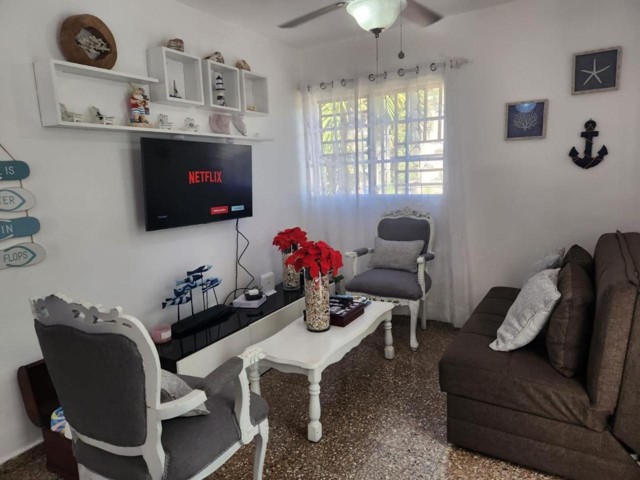 Beachfront Apartment, Quiet 4 Beds, 1 Bath, Ac, Wi-Fi, Hot Water, In Paraiso Near Los Patos Екстер'єр фото